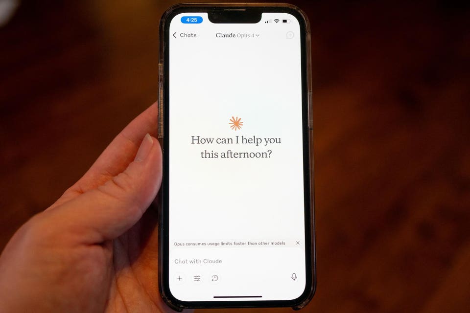 MoonPay’s CEO Let Claude Book His Flight - Now It Can Book Yours